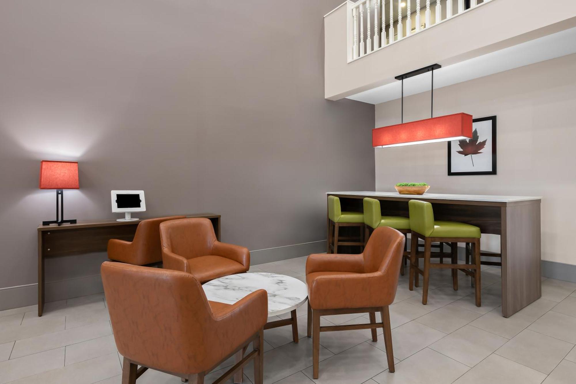 Hotel Country & By Radisson, Coon Rapids, Mn 3*