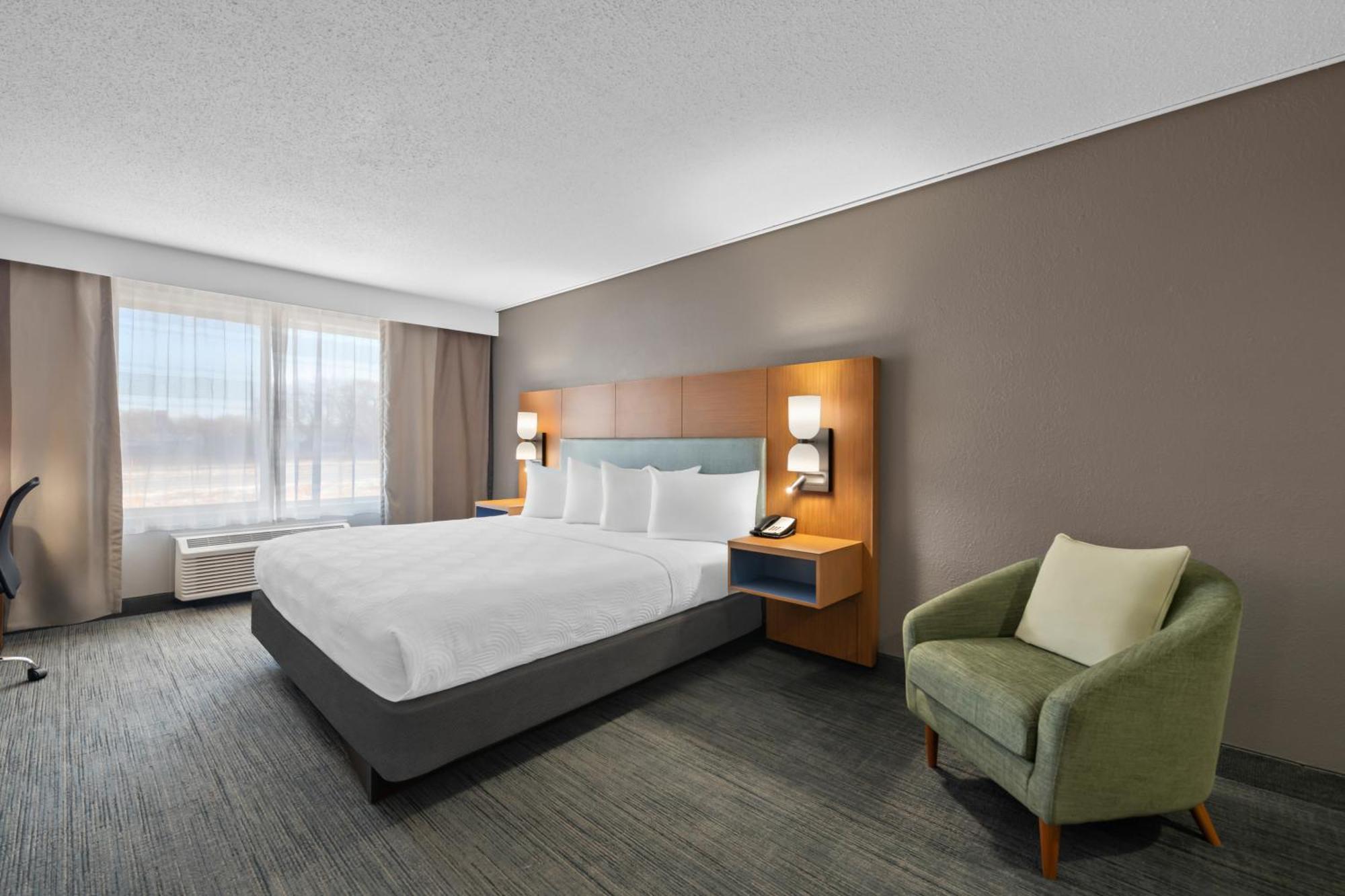 Country & By Radisson, Coon Rapids, Mn 3* Coon Rapids